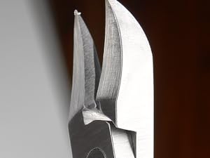 25 degree blade fits the curvature of the nail