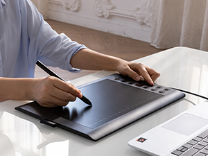 GAOMON M106K PRO DRAWING TABLET