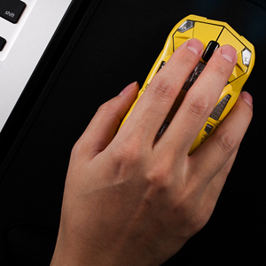wireless car mouse application on hand