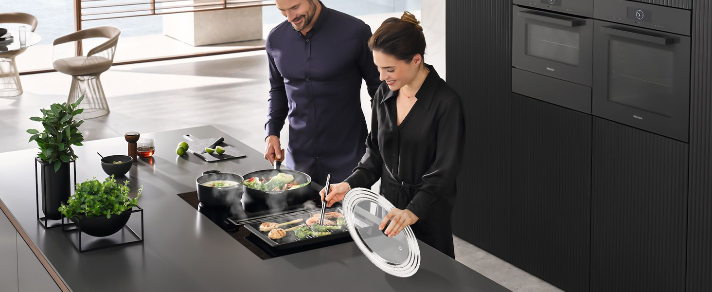 Universal pot lid