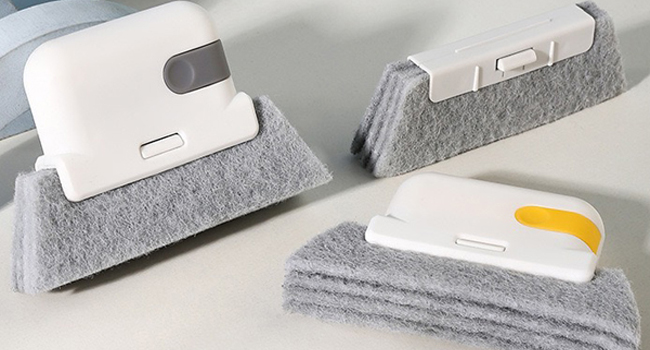 window gap cleaning brush