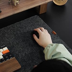 Felt desk mat