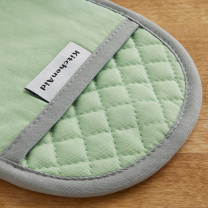 Kitchen Aide Asteroid Oval Pot Holder