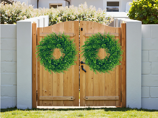 green wreath