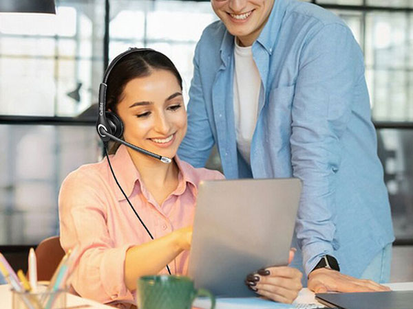 headset for video meeting