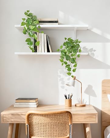 https://m.media-amazon.com/images/S/aplus-media-library-service-media/7c13a9bf-03be-4bfd-8e0a-d91a9c6ae27d.__CR161,0,1279,1600_PT0_SX362_V1___.jpg