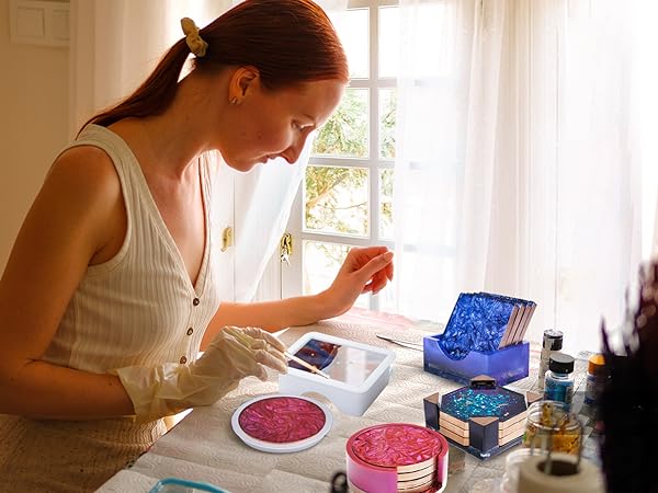 Spend Your Leisure Time by Making Resin Crafts