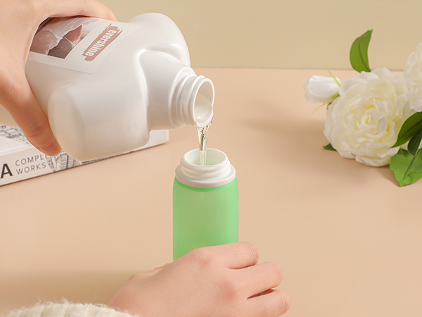 travel bottles, travel size bottles, travel squeeze bottles, silicone travel bottles