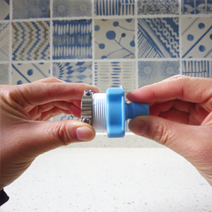 Screw the external thread interface to the internal thread interface wrapped with tape