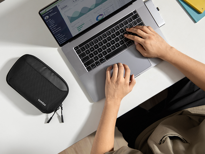tech pouch