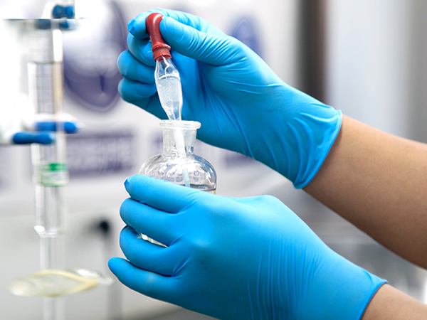 nitrile gloves medium