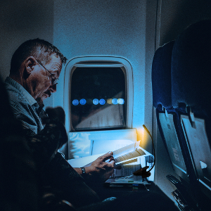 clip on book light reading airplane sleep friendly circadian blue blocking warm gentle eye strain