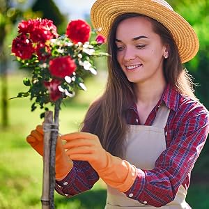 cleaning gloves