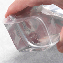 self-sealing zipper