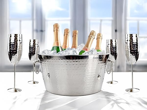 BREKX Champagne ice bucket with shatterproof flute glasses, set of 4.
