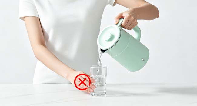 Incorrect Way to Pour Water