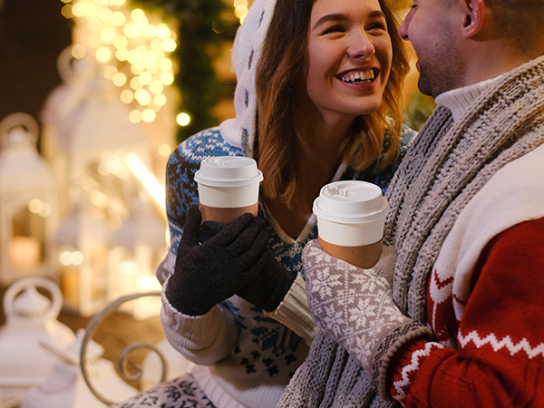 coffee cups with lids
