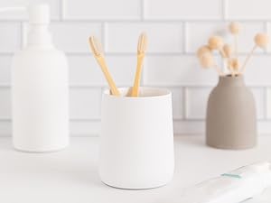 round toothbrush holder white