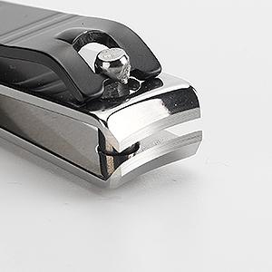 curved edge for precision trimming