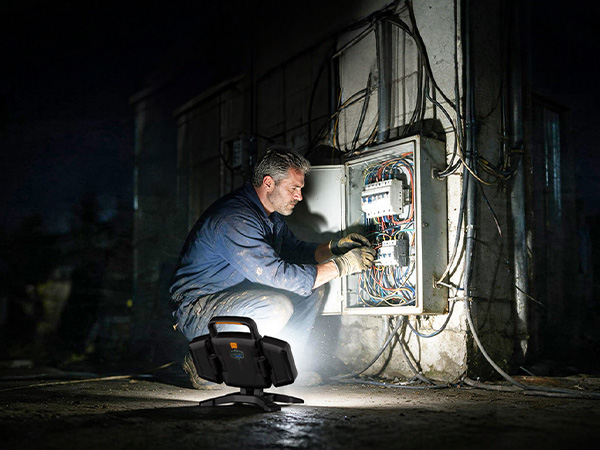 battery powered shop light