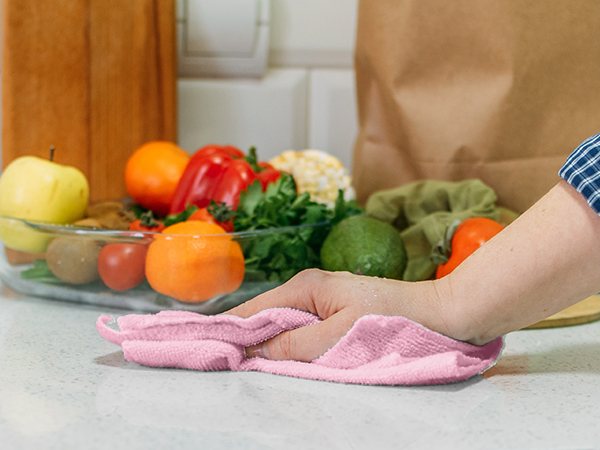 pink cleaning cloth