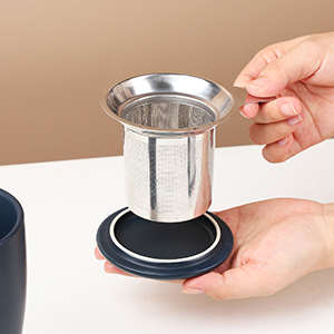 tea cup with lid
