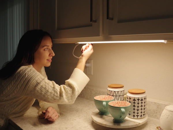 under cabinet lighting 24