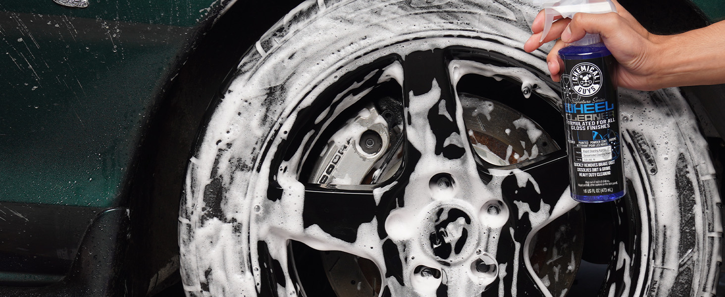 easily removes grime from wheels