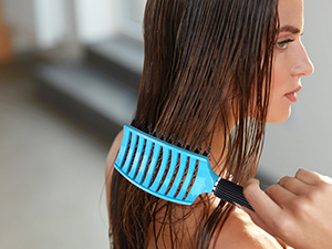 detangling hair brush