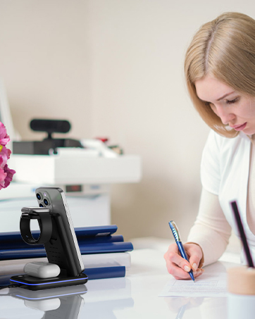 Wireless Charging Station, 3 in 1 Fast Wireless Charger