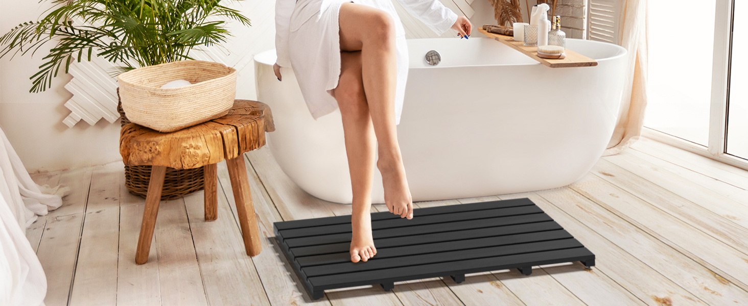 black bath mat