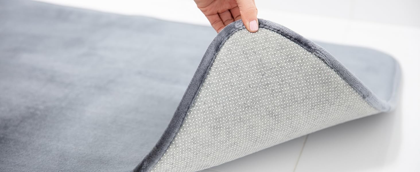 Machine washable memory foam bath mat with grippy back, non-slip bath mat