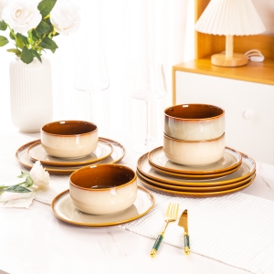 DINNERWARE SETS