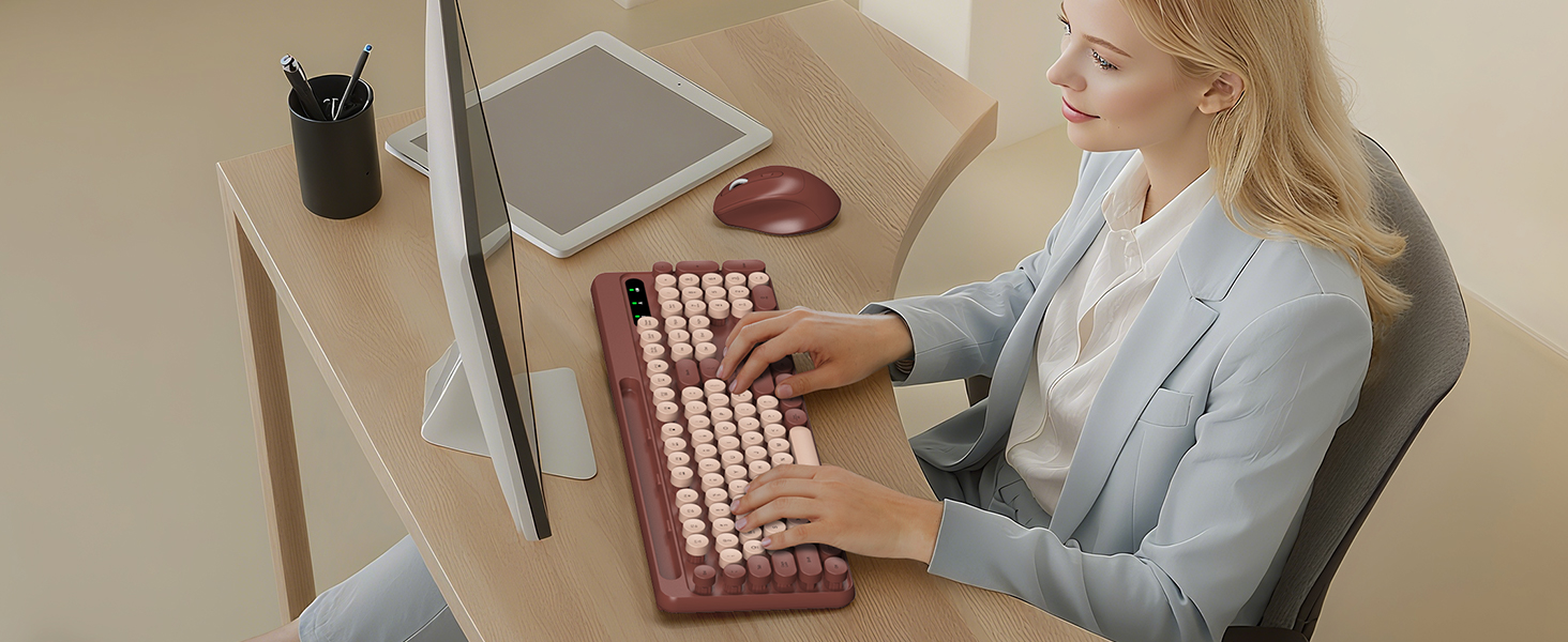 Your stylish work companion, effortlessly carry focus wherever your journey leads.WR