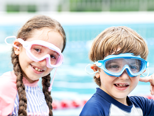 kids swim goggles