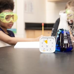 Time Timer MOD 10 Minute visual timer being used to time a science experiement