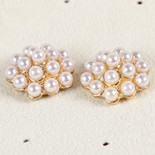 12 pairs of earring slots