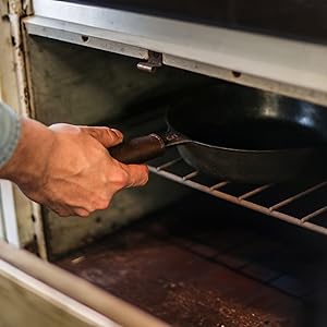 pan handle cover cast iron lodge sleeve leather handmade usa protective cooking cook oven heat grill