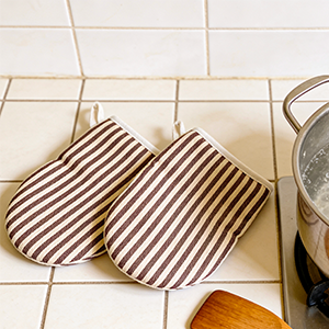 YuaFnYioChra Oven Mitts Heat Resistant