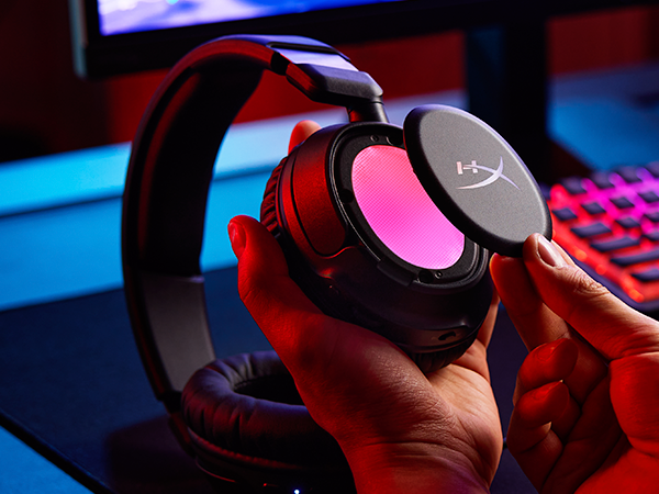 Advanced Customizable RGB and Replaceable Earcup Plates