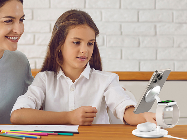 wireless charger iPhone 15