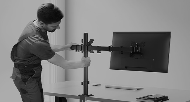 DUAL MONITOR MOUNT