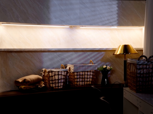 under cabinet lighting