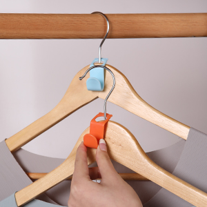 Easy to Hang and Remove