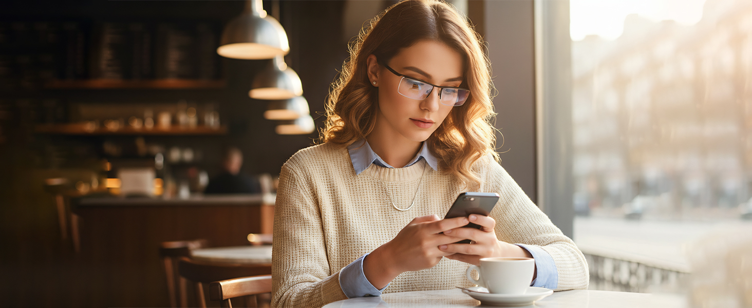Wear while browsing mobile phones in coffee shops