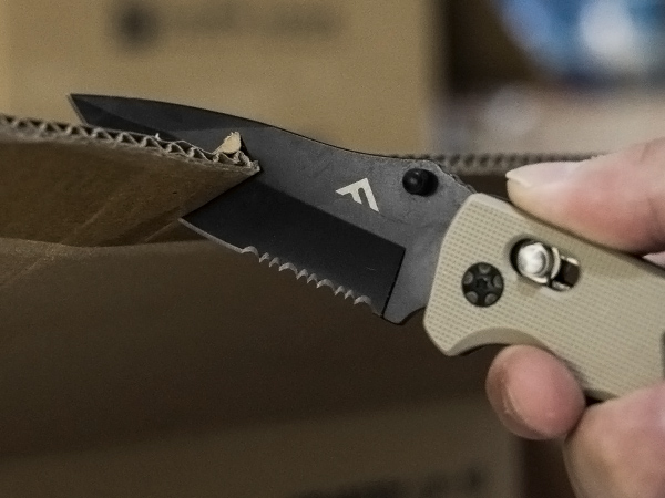 FLISSA Folding Pocket Knife with Glass Breaker and Seatbelt Cutter