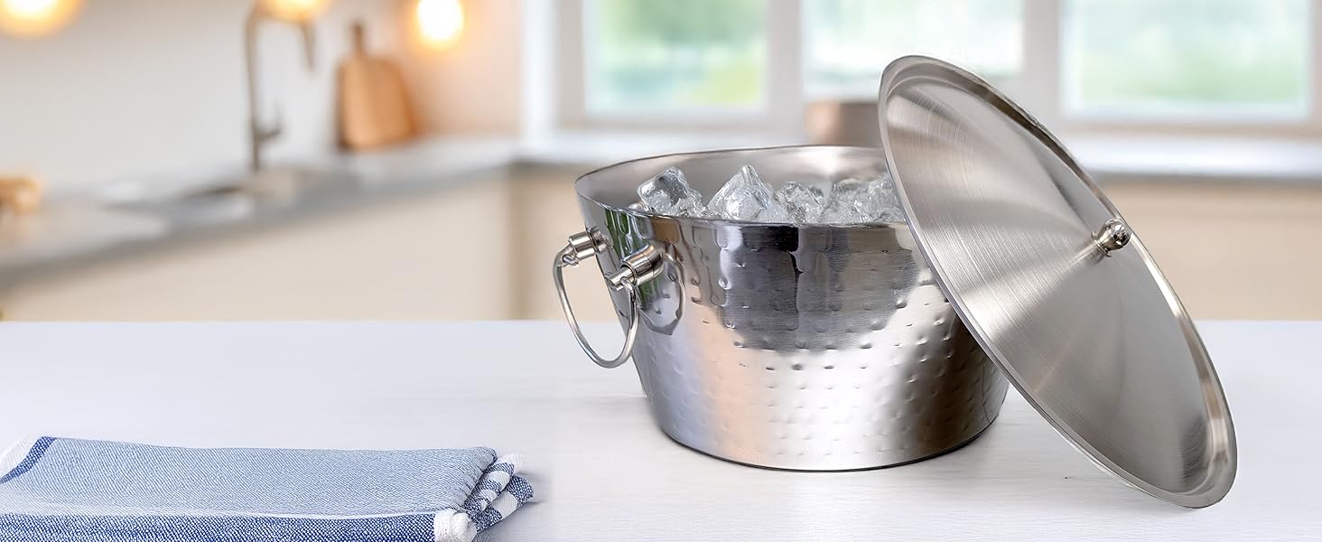 BREKX large ice bucket with lid for cocktail bar and parties.