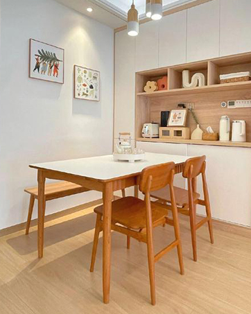 Table and chair casters cups