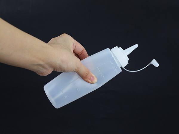 Condiment Squeeze Bottles