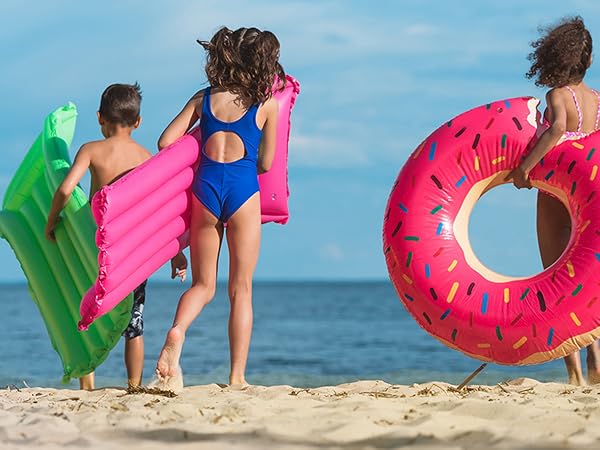 Pump for swimming floats